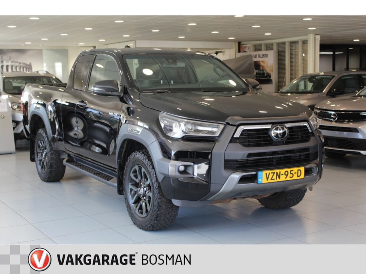 Toyota HiLux - 2.8 D-4D XC Invincible/1e eig/3500 trekgewicht - AutoWereld.nl