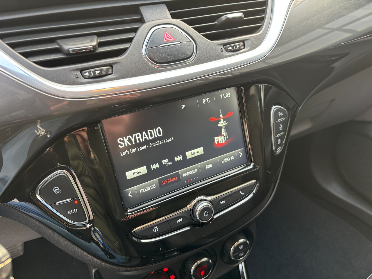 Opel Corsa - 1.4 Innovation | Org-NL auto. 5drs. Navi. Clima. Trekhaak.