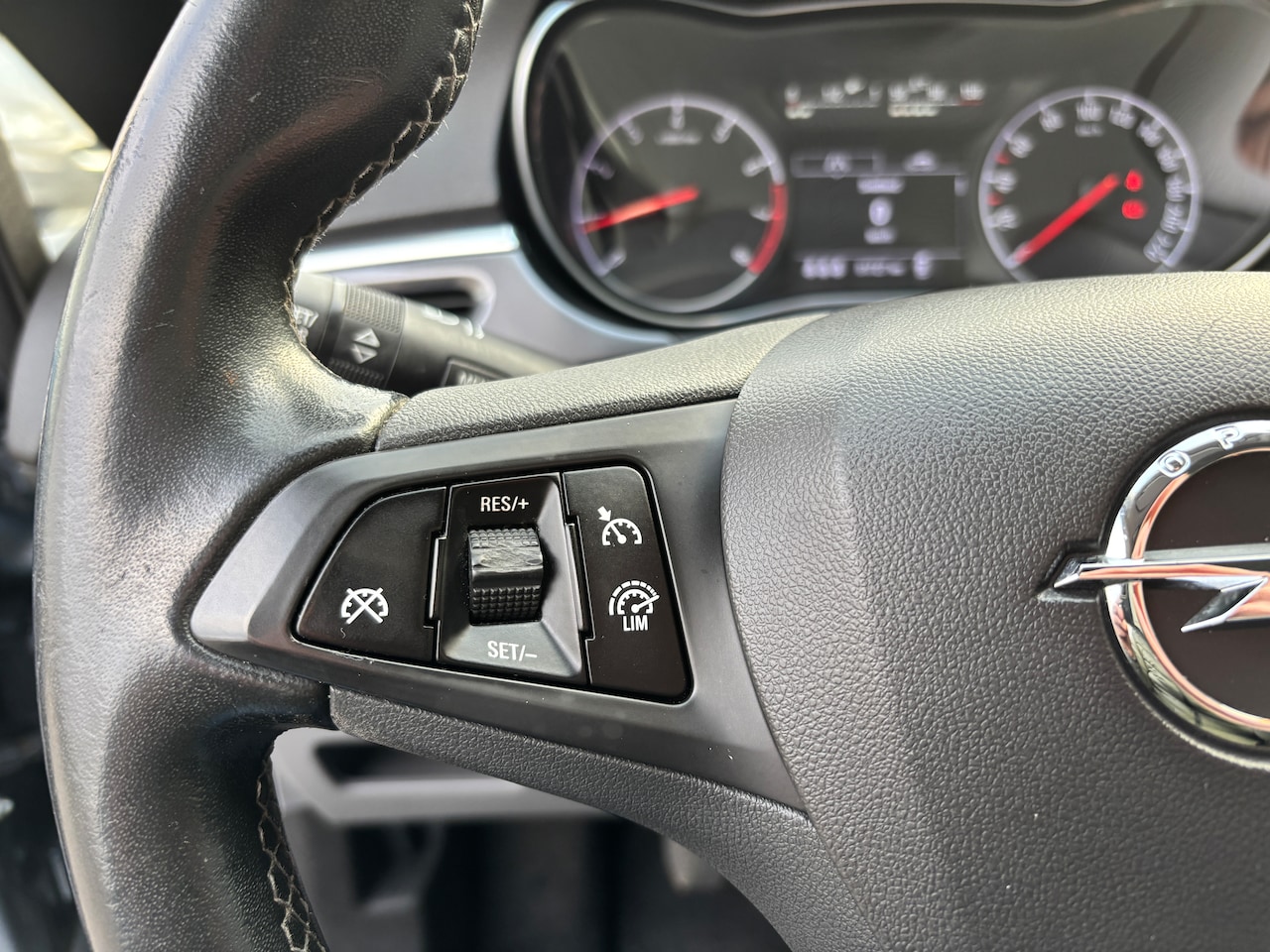 Opel Corsa - 1.4 Innovation | Org-NL auto. 5drs. Navi. Clima. Trekhaak.