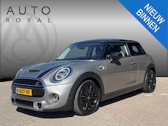 MINI Cooper S - 2.0 60 Years Edition AUTOMAAT| PANORAMADAK| NAVIGATIE| AIRCO/ECC| SPORT INTERIEUR| XENON|