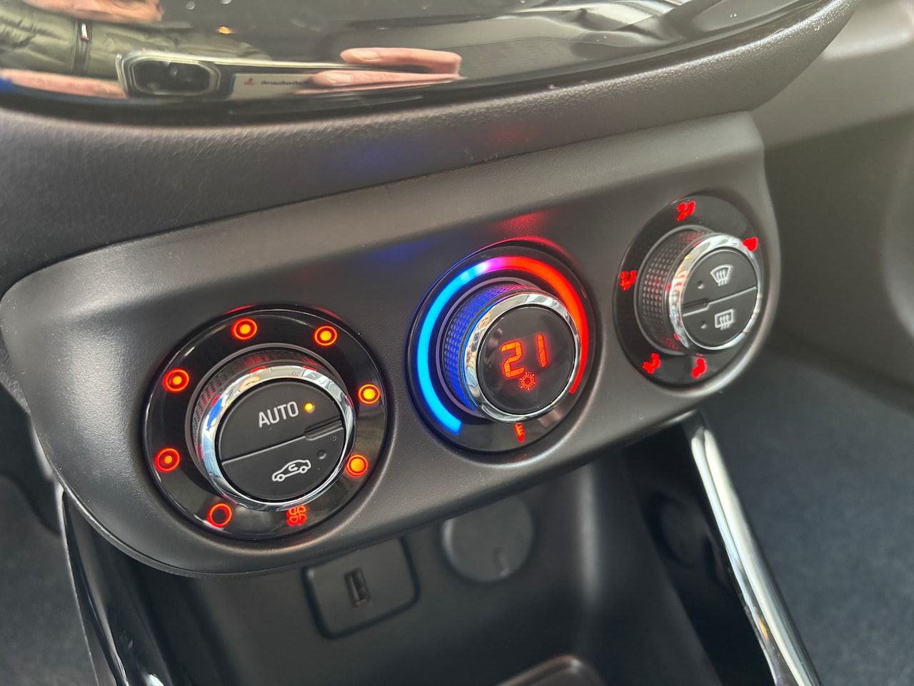 Opel Corsa - 1.4 Innovation | Org-NL auto. 5drs. Navi. Clima. Trekhaak.