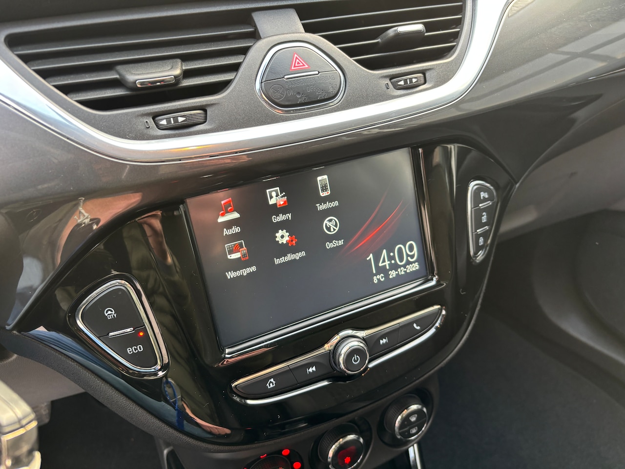 Opel Corsa - 1.4 Innovation | Org-NL auto. 5drs. Navi. Clima. Trekhaak.