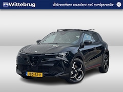 Alfa Romeo Junior - 1.2 Turbo Hybrid Ibrida Q4 Sportpack | Techno Pakket | Schuif/kanteldak