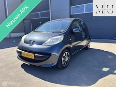 Peugeot 107 - 1.0-12V XS Urban Move APK 04/27