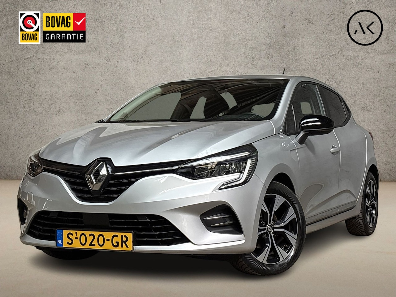 Renault Clio - 1.0 TCe 90 Evolution (APPLE CARPLAY, GROOT NAVI, PARKEERSENSOREN, LM VELGEN, SPORTSTOELEN, - AutoWereld.nl
