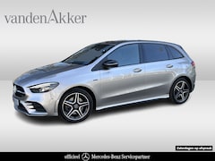 Mercedes-Benz B-klasse - 250e AMG // Trekhaakl // Caplay // Camera // Sfeerverlichting // Nightpakket