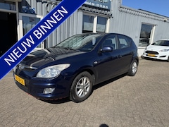 Hyundai i30 - 1.6i Dynamic