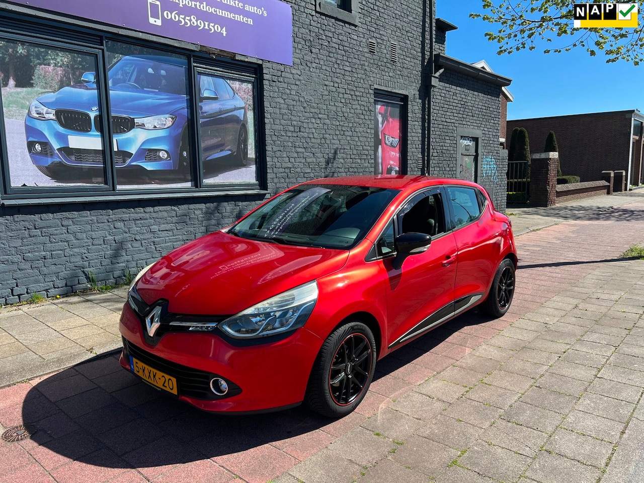 Renault Clio - 0.9 TCe Expression 162.581km beurt gehad nap boekjes - AutoWereld.nl