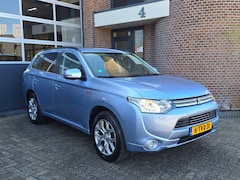 Mitsubishi Outlander - 2.0 PHEV Executive Edition Apk |Nap |Clima |Navi