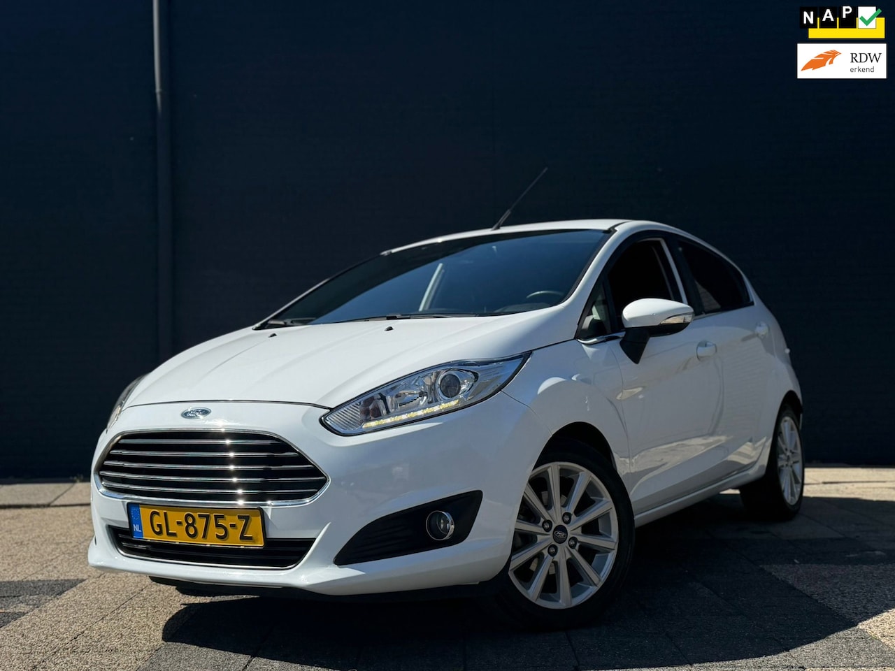 Ford Fiesta - 1.0 EcoBoost Titanium | Navi | Climate | NAP - AutoWereld.nl