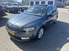 Skoda Octavia Combi - 1.4 TSI Style PANORAMADAK EXPORTPRIJS