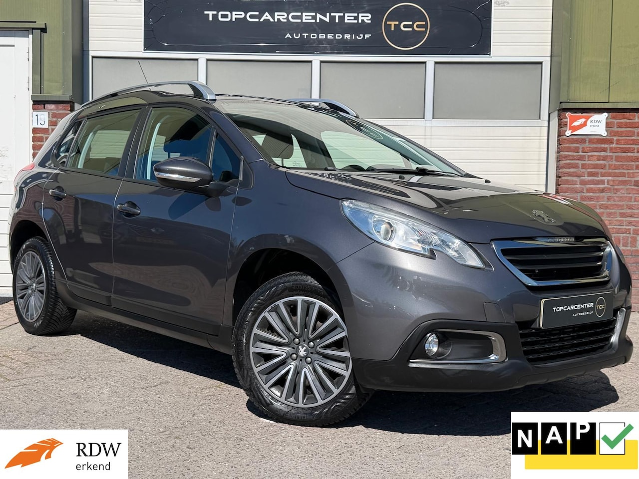 Peugeot 2008 - 1.2 PureTech Active/AIRCO/PANO/NAVI/APK/NAP - AutoWereld.nl