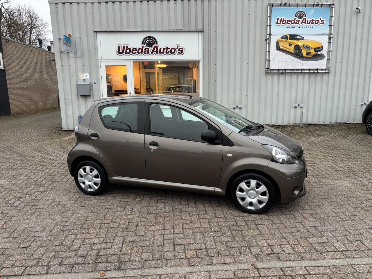 Toyota Aygo - 1.0 VVT-i Now 5 DEURS AIRCO ZEER MOOI 3500E - AutoWereld.nl