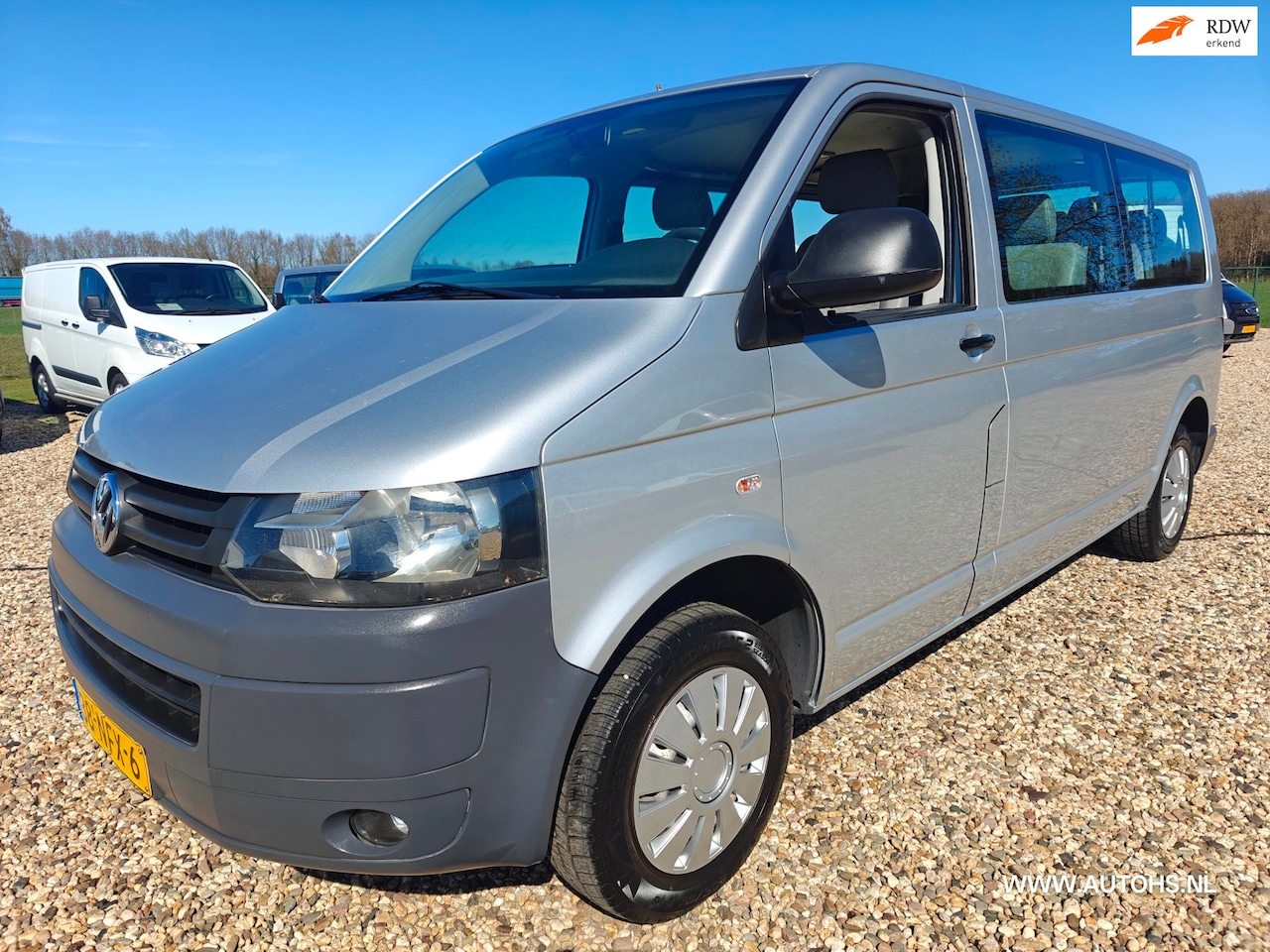 Volkswagen Transporter Kombi - 2.0 TDI L2H1 Trendline 2.0 TDI L2H1 Trendline , Lang , euro 5 , Airco , 9 persoons ,2027 , Apk april 2027 , lage - AutoWereld.nl