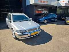 Volvo V40 - 1.6 NW APK EN BEURT AIRCO CRUISE
