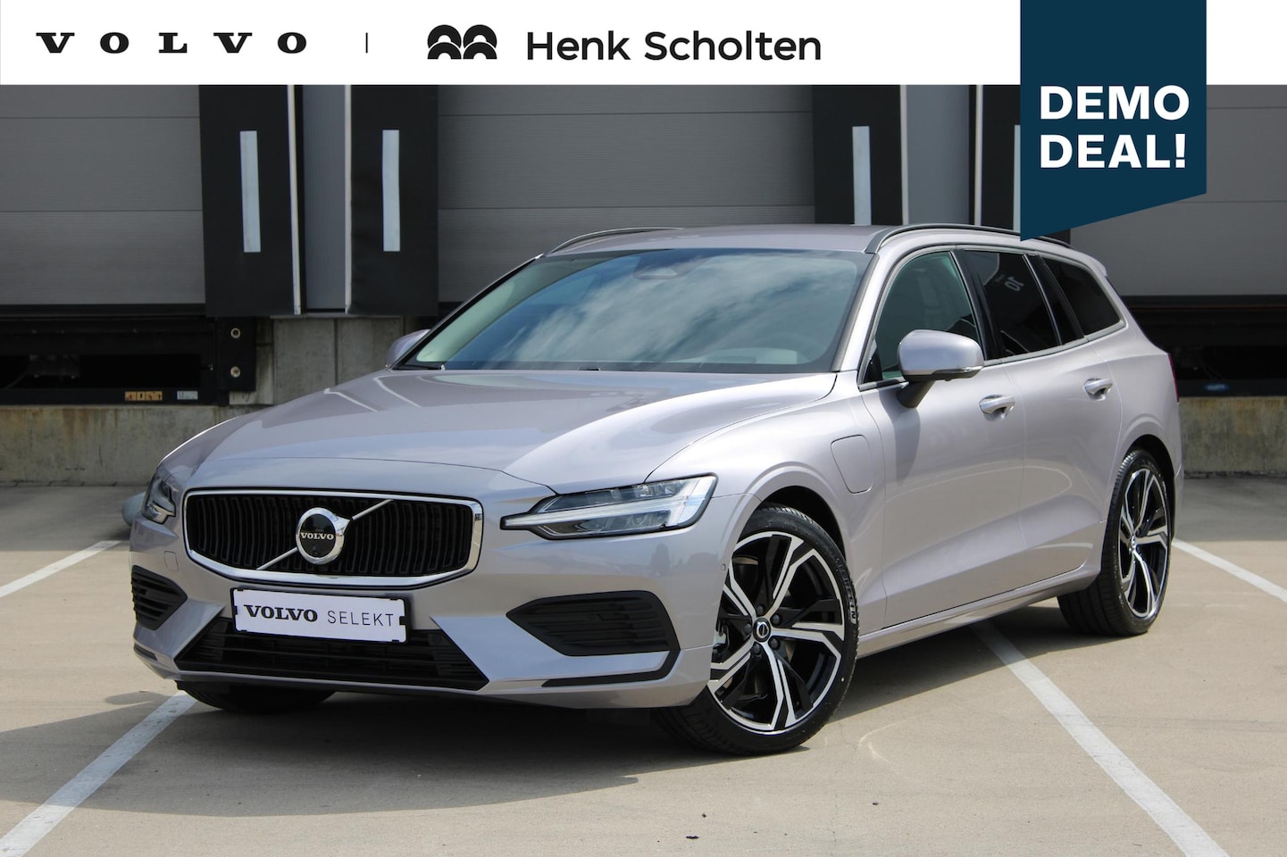 Volvo V60 - T6 Plug-in hybrid AWD Business Edition | Extra Getint Glas Achter | Park Assist voor en ac - AutoWereld.nl