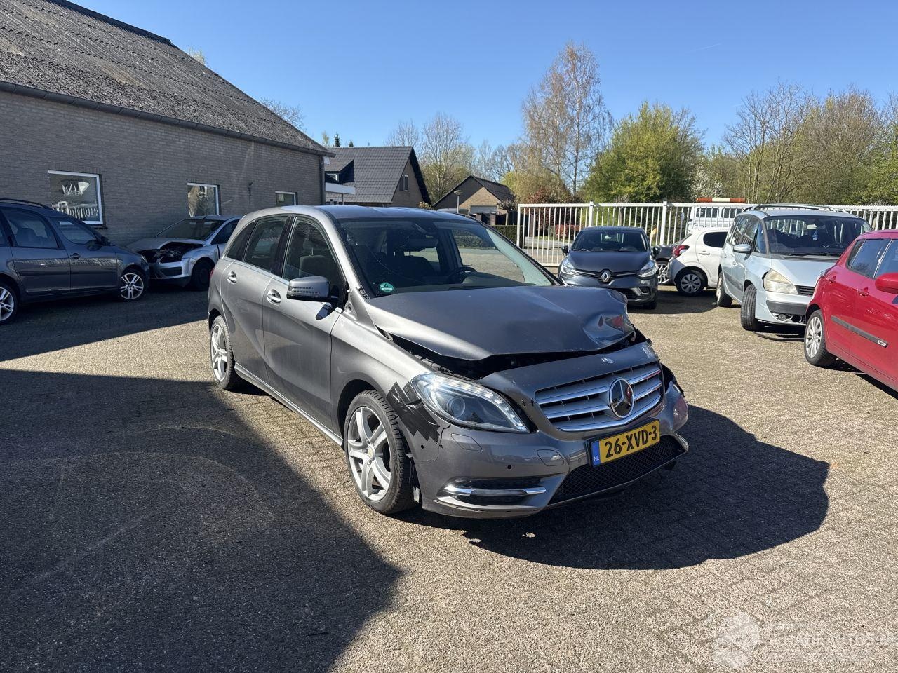 Mercedes-Benz B-klasse - 180 Ambition REST BPM €500,-!!! - AutoWereld.nl