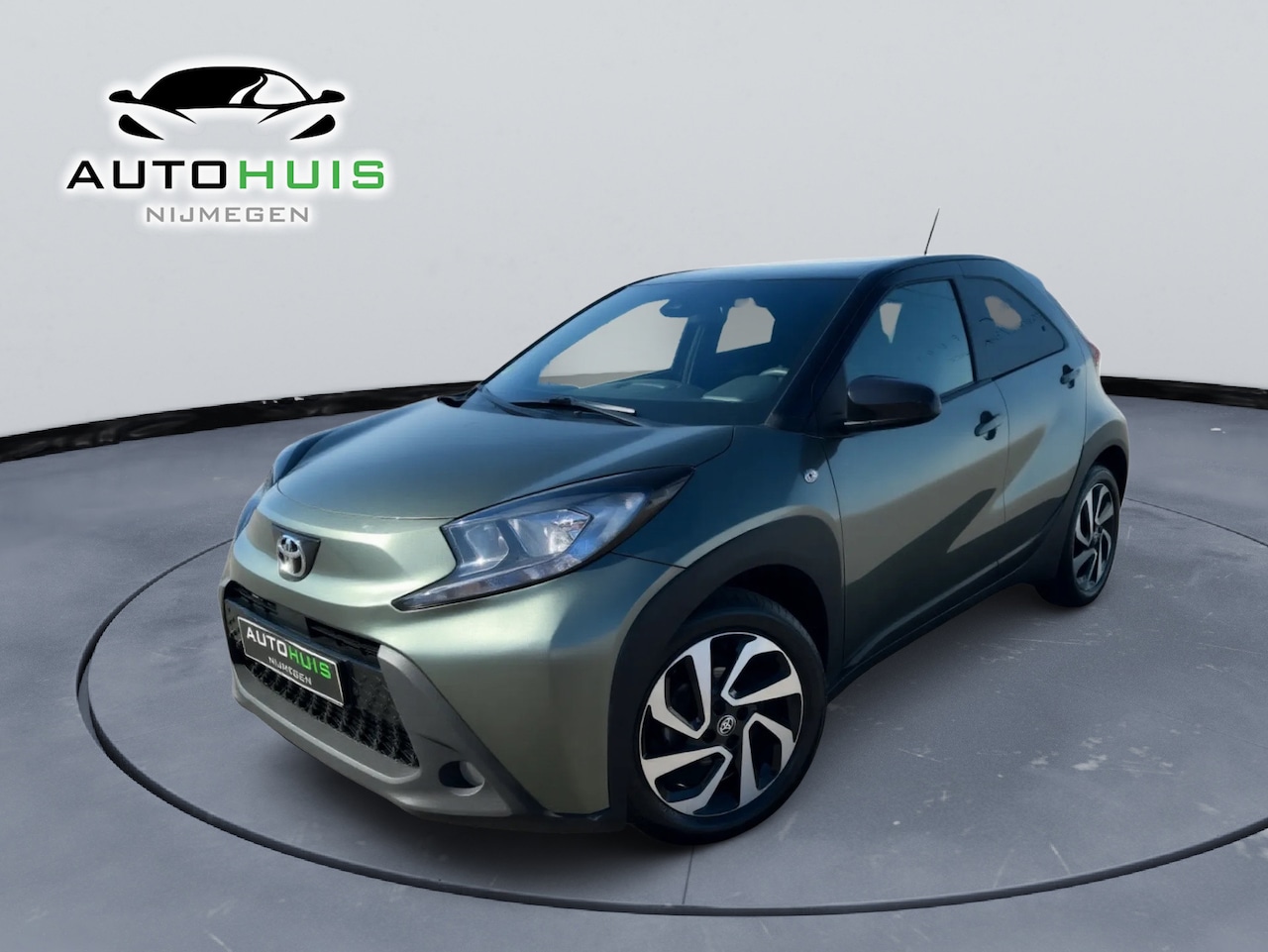Toyota Aygo X - 1.0 VVT-i S-CVT Pulse Apple carplay Stoelverwarming Achteruitrijcamera - AutoWereld.nl