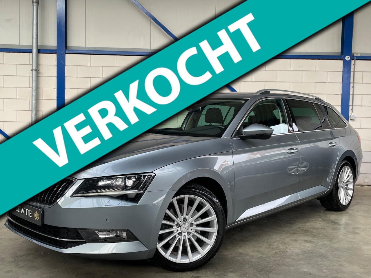 Skoda Superb Combi - 1.8 TSI Laurin & Klement KEYLESS|LEDER|DSG - AutoWereld.nl