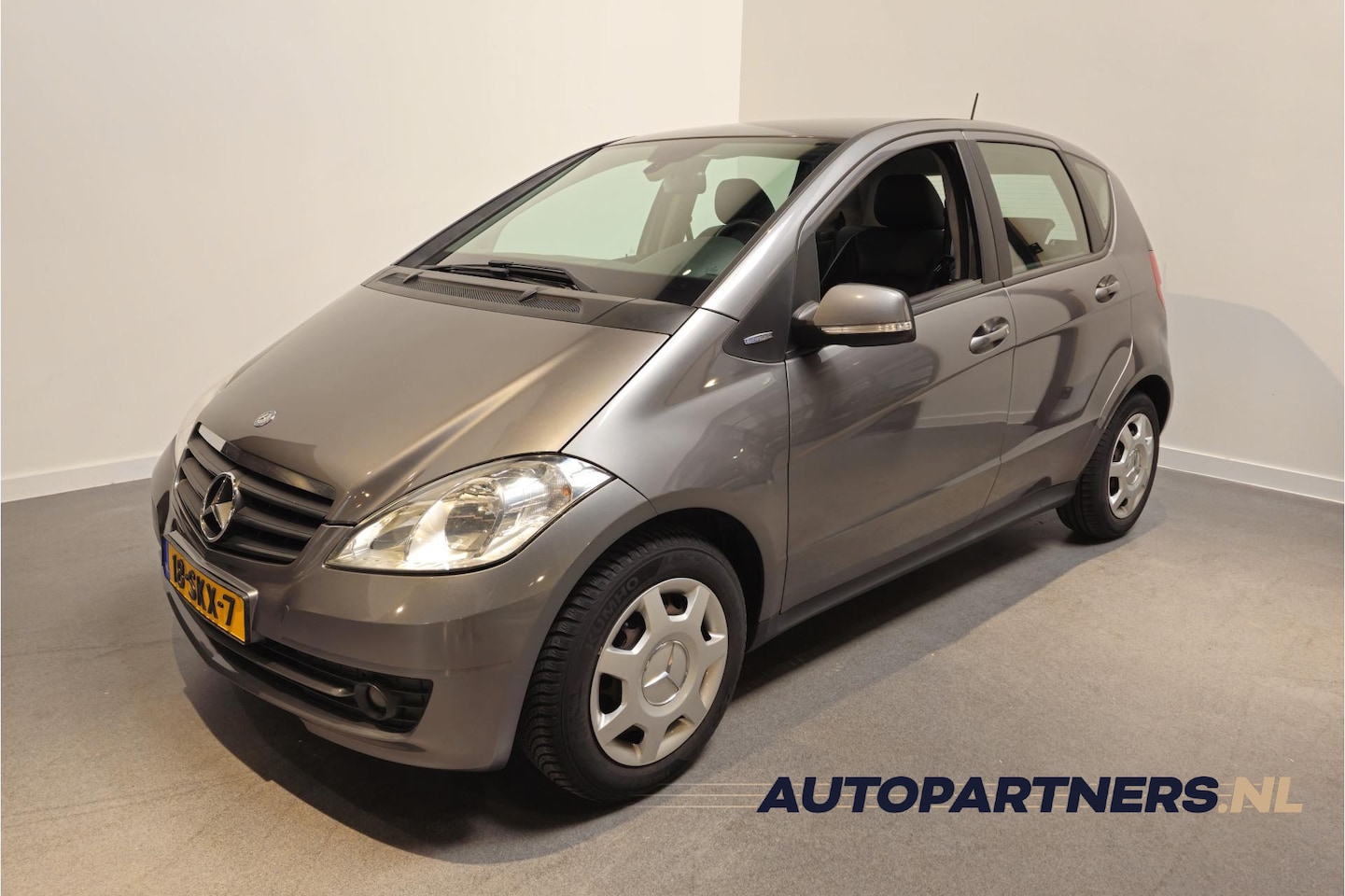 Mercedes-Benz A-klasse - 180 BlueEFFICIENCY Business Class - Stoelverwarming -  Leder - Trekhaak - AutoWereld.nl