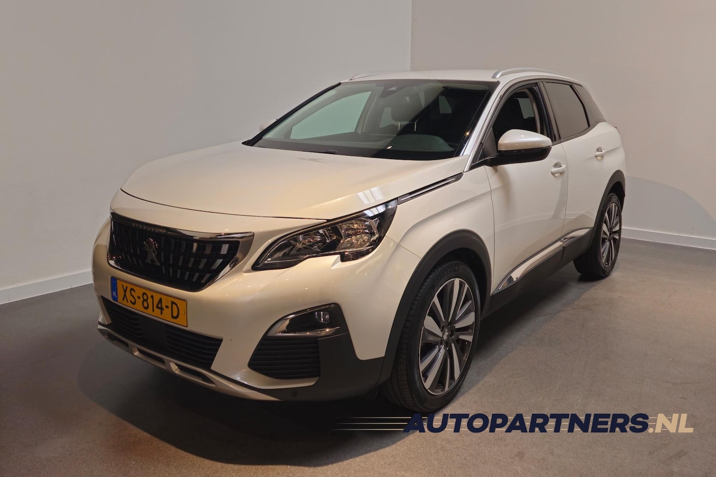 Peugeot 3008 - 1.6 PureTech Blue Lease Premium - Automaat - Virtual cockpit - Apple Carplay/Android Auto - AutoWereld.nl