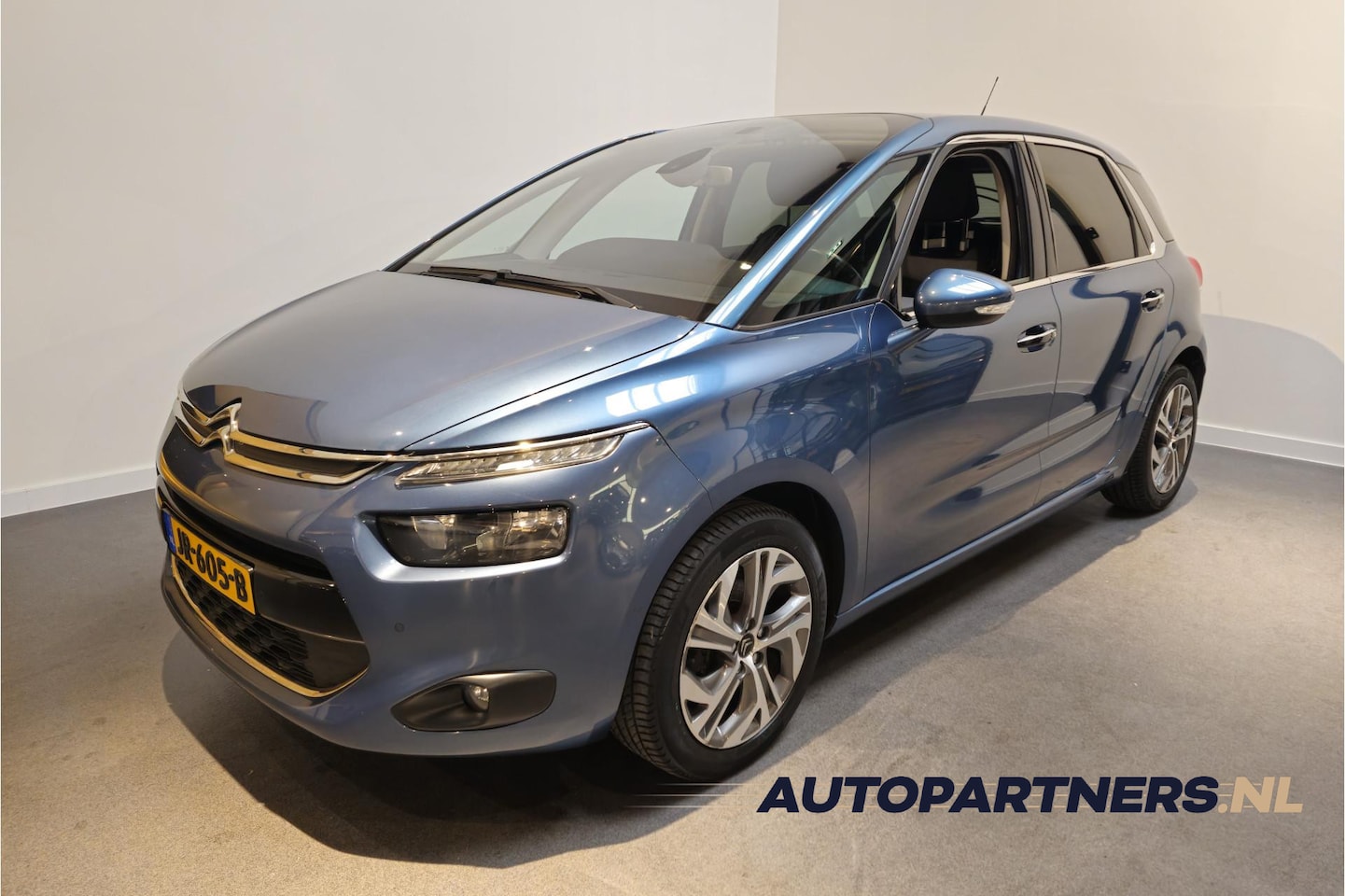 Citroën C4 Picasso - 1.2 PureTech Intensive - Dodehoekdetectie - Virtual Cockpit - Trekhaak - AutoWereld.nl