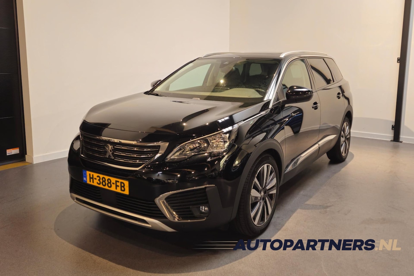 Peugeot 5008 - 1.2 PureTech Allure Avantage 7-Persoons - Panoramadak - - Apple Carplay/Android Auto - Nav - AutoWereld.nl