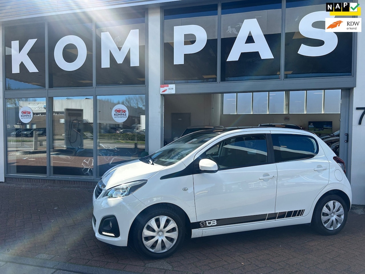 Peugeot 108 - 1.0 e-VTi Active |NAP|USB|AIRCO|5DEURS|ISOFIX|APK2027|AUX|MULTIFUNCTIONEEL STUUR|EL.RAMEN - AutoWereld.nl
