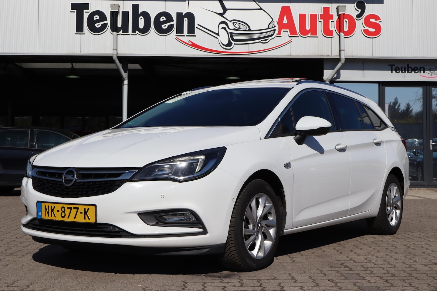 Opel Astra Sports Tourer - 1.4 Innovation | Schuifdak | Leder | Trekhaak | Full Options!! - AutoWereld.nl