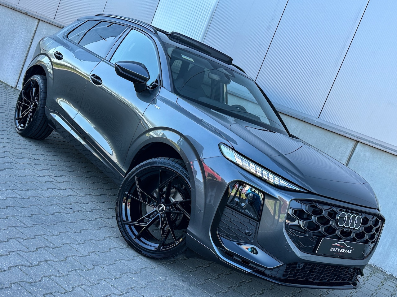 Audi Q3 - 35tfsi 150Pk S-line Pano Led 21Inch Competition Benzine - AutoWereld.nl