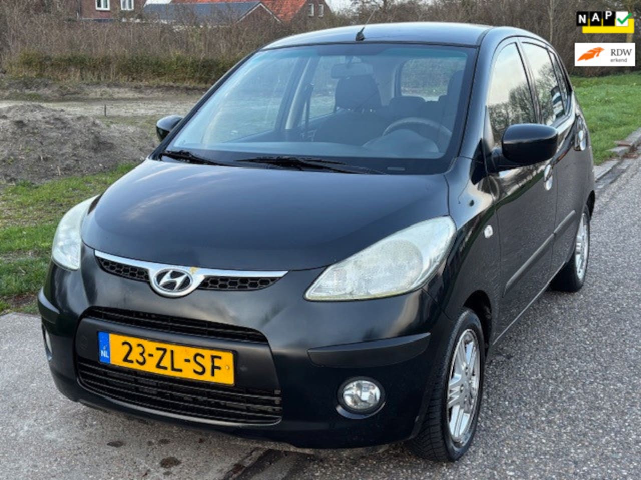 Hyundai i10 - 1.1 i-Catcher 5-Drs Airco Electric pakket Andriod scherm ABS EBD LMV 14" Afneembare trekha - AutoWereld.nl