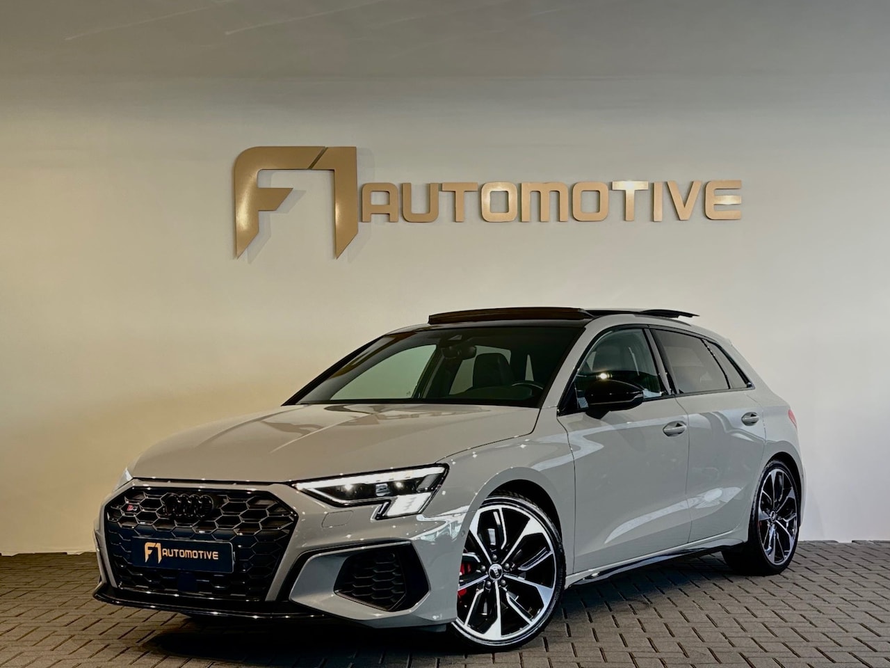 Audi S3 - Sportback 2.0 TFSI quattro Pano|RS Seat|Keyless|B&O - AutoWereld.nl