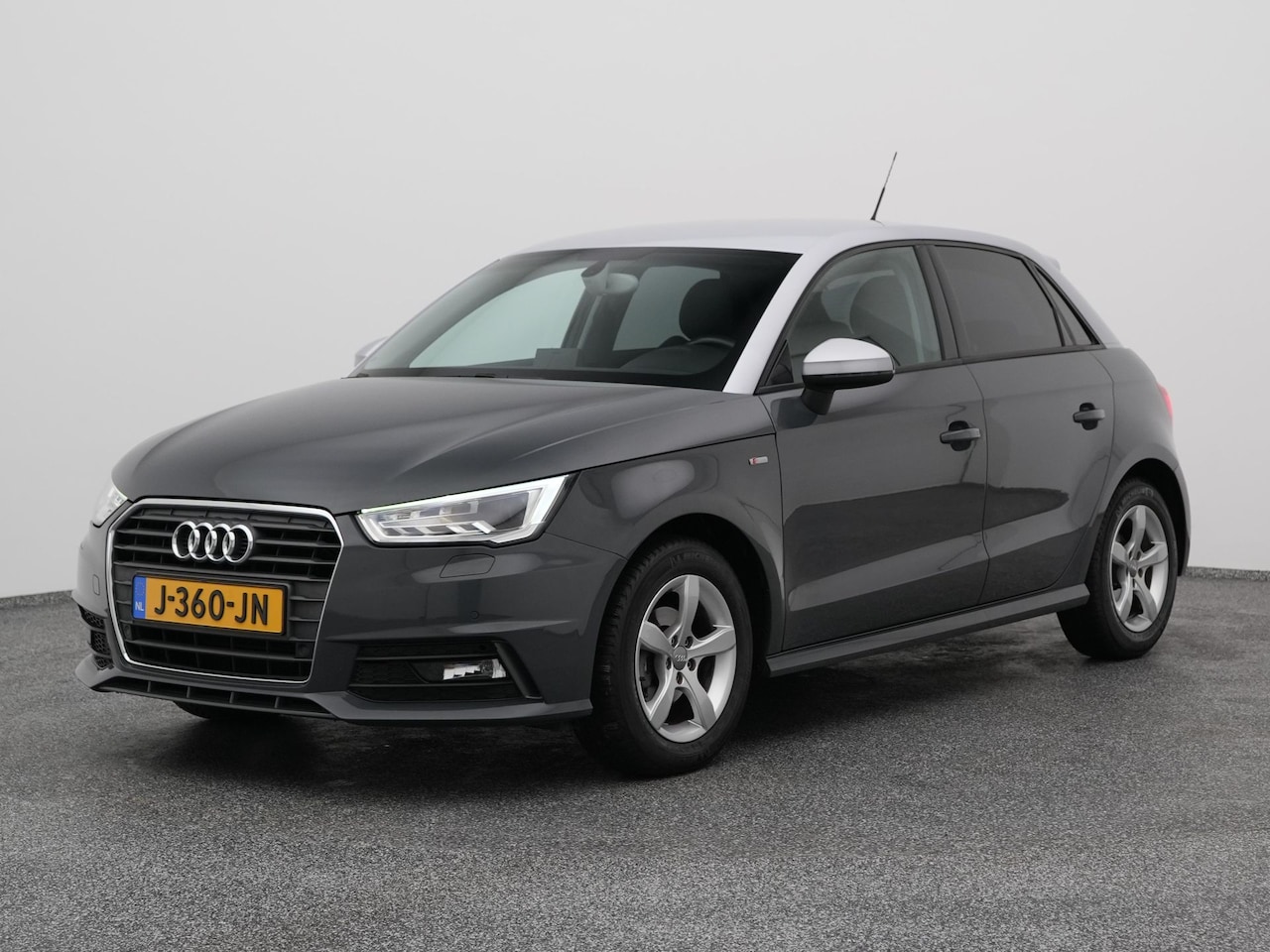 Audi A1 Sportback - 1.0 TFSi S-Line | NAVI | PDC - AutoWereld.nl