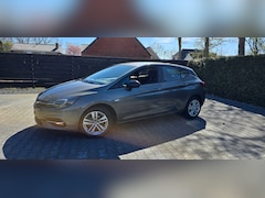Opel Astra - 1.4 Blitz Elegance 145Pk, achteruitrij camera, lichtmetaal, DAB, ECC, pakeersensoren v+a