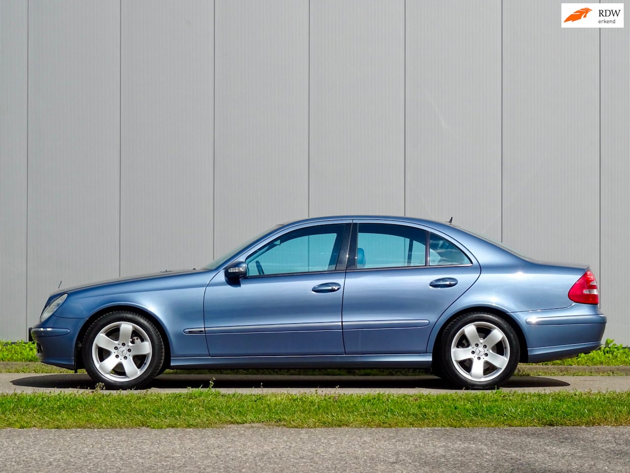 Mercedes-Benz E-klasse - 500 | Luchtvering | Youngtimer UNIEK - AutoWereld.nl