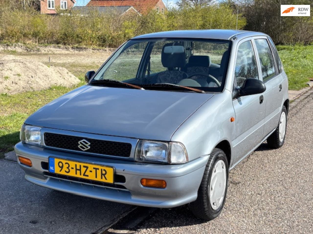 Suzuki Alto - 1.0-16V Twist 5-Drs Elec. pakket Audio Colorpakket getint glas Deelbare achterbank Dealero - AutoWereld.nl