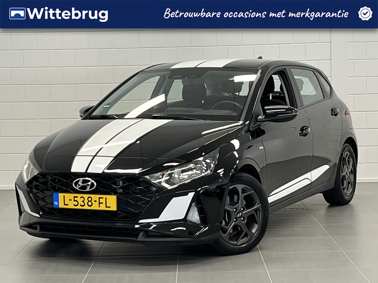 Hyundai i20 - 1.0 T-GDI Comfort BLACK AND WHITE PAKKET | APPLE / ANDROID NAVIGATIE | SPORTIEVE UITVOERIN - AutoWereld.nl