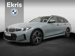 BMW 3-serie Touring - 330e | M Sport | Trekhaak Elektrisch | Leder | Stoelverwarming | Camera | Parkeersensoren