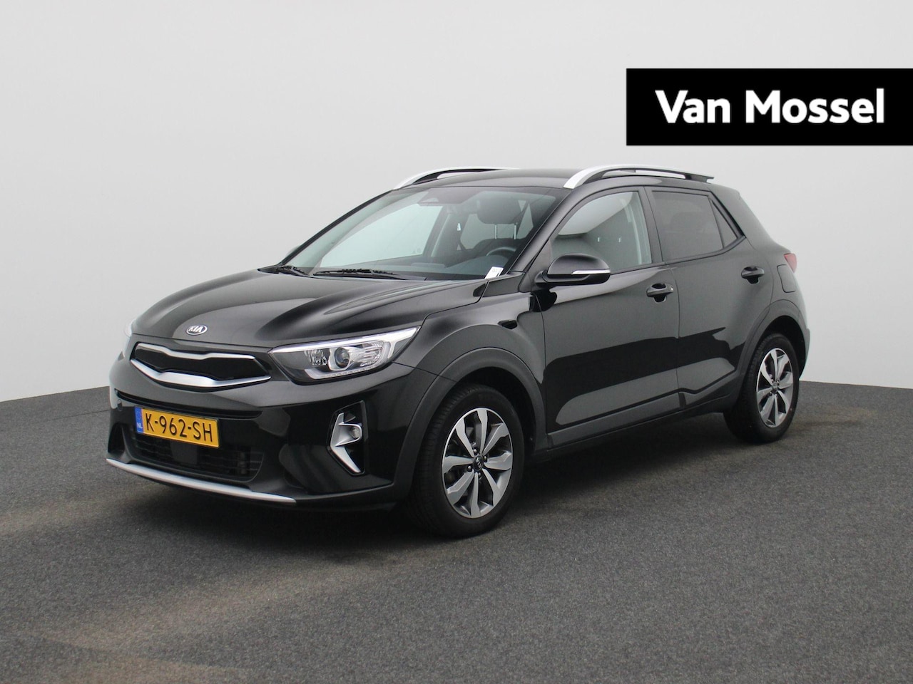 Kia Stonic - 1.0 T-GDi MHEV DynamicPlusLine | Apple Carplay / Android Auto | Navigatie | Camera | Clima - AutoWereld.nl