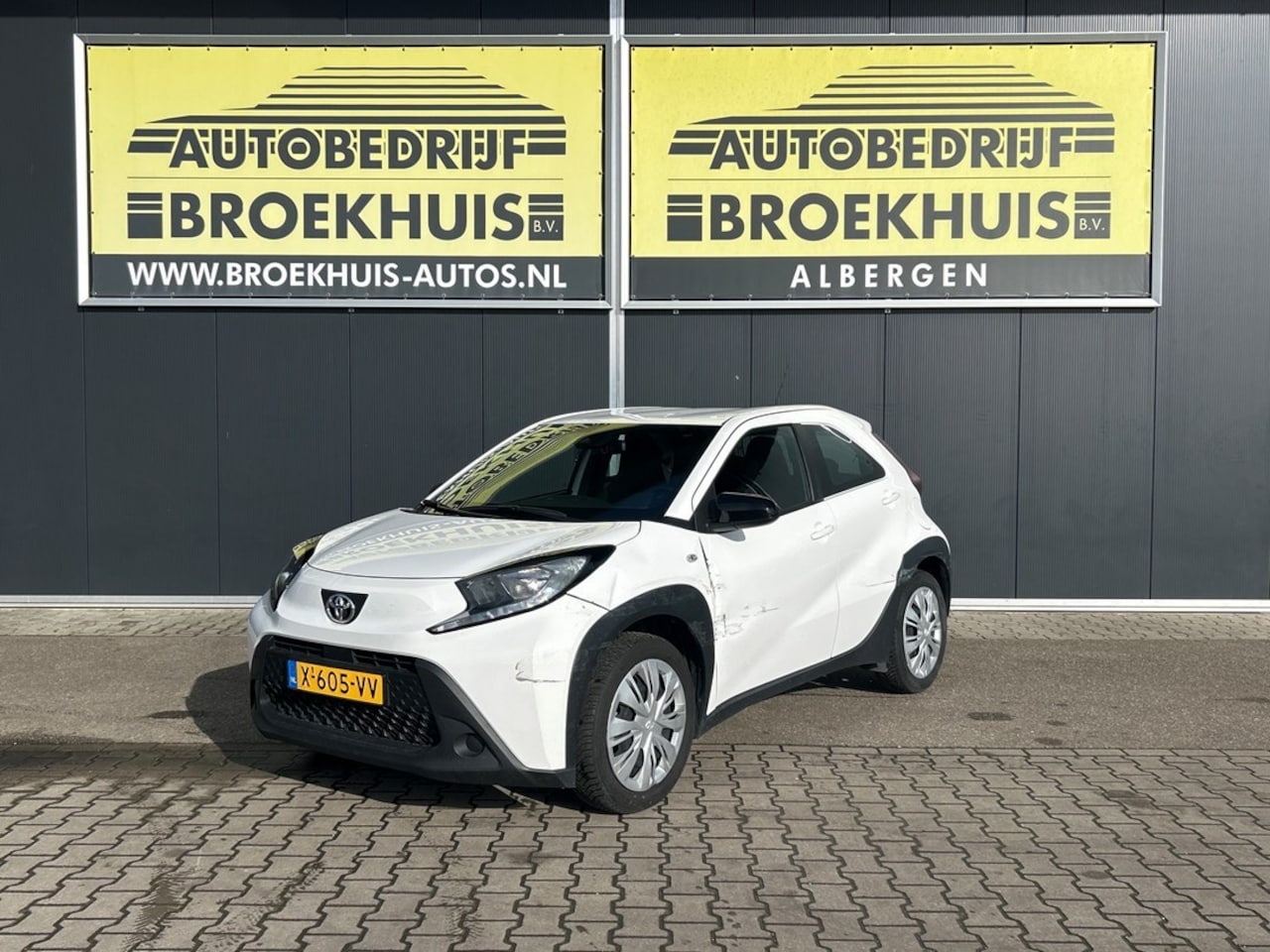 Toyota Aygo X - 1.0 VVT-i MT play 1.0 VVT-i MT Play - AutoWereld.nl