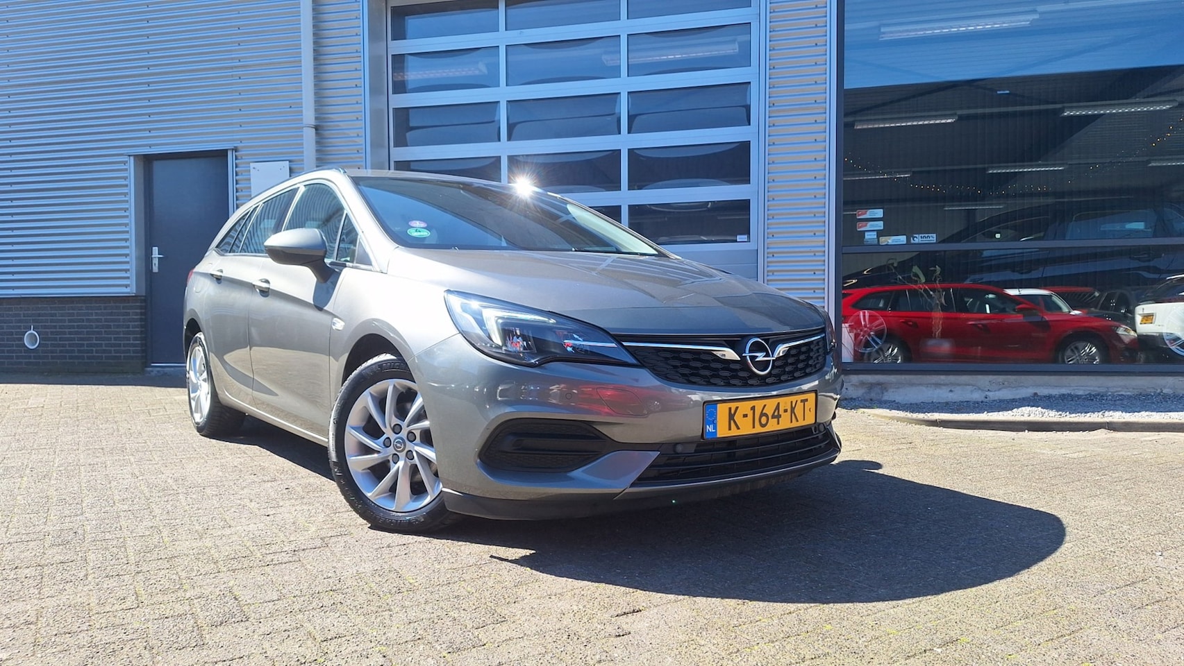 Opel Astra Sports Tourer - 1.2 Business Elegance/Trekhaak/Led/Camera/Pdc V/A/Enz - AutoWereld.nl