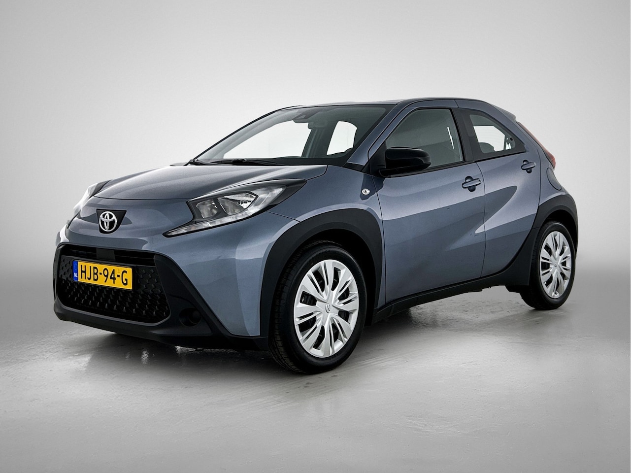 Toyota Aygo X - 1.0 VVT-i MT Play | Apple Carplay/Android Auto | Parkeercamera Achter | Cruise Control Ada - AutoWereld.nl