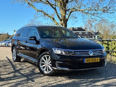 Volkswagen Passat Variant - 1.4 TSI GTE Highline | Acc + 360 camera + Clima nu € 9.975,
