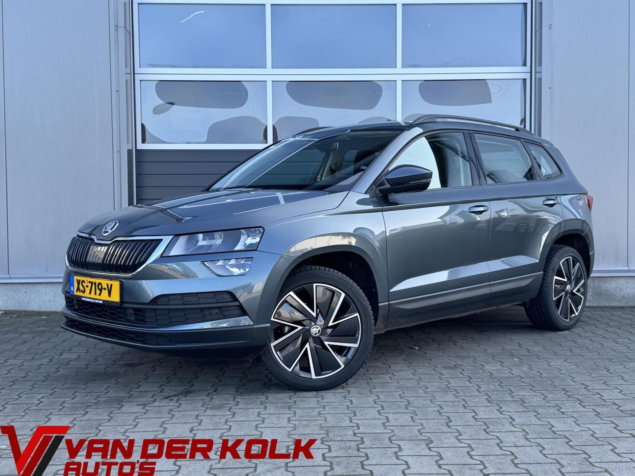 Skoda Karoq - 1.5 TSI ACT Style | Camera | LED | CarPlay | Cruise | Climate | Trekhaak | Stoelverwarming - AutoWereld.nl
