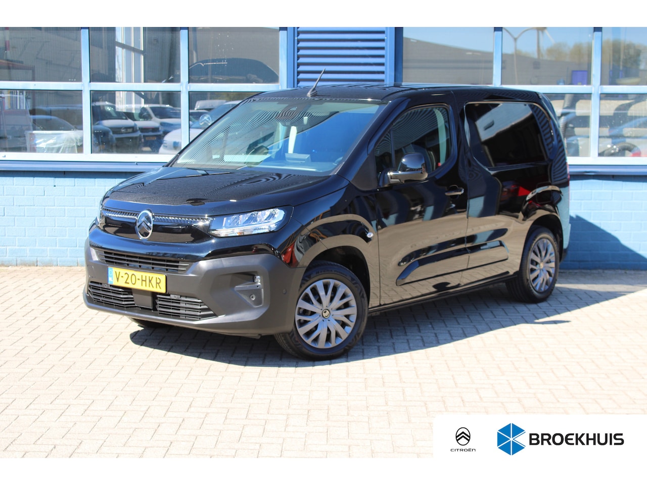 Citroën Berlingo - 1.5 BlueHDi 130 PK AUTOMAAT 3-ZITS | CAMERA | DIGITALE SPIEGEL | TREKHAAK | BETIMMERING - AutoWereld.nl