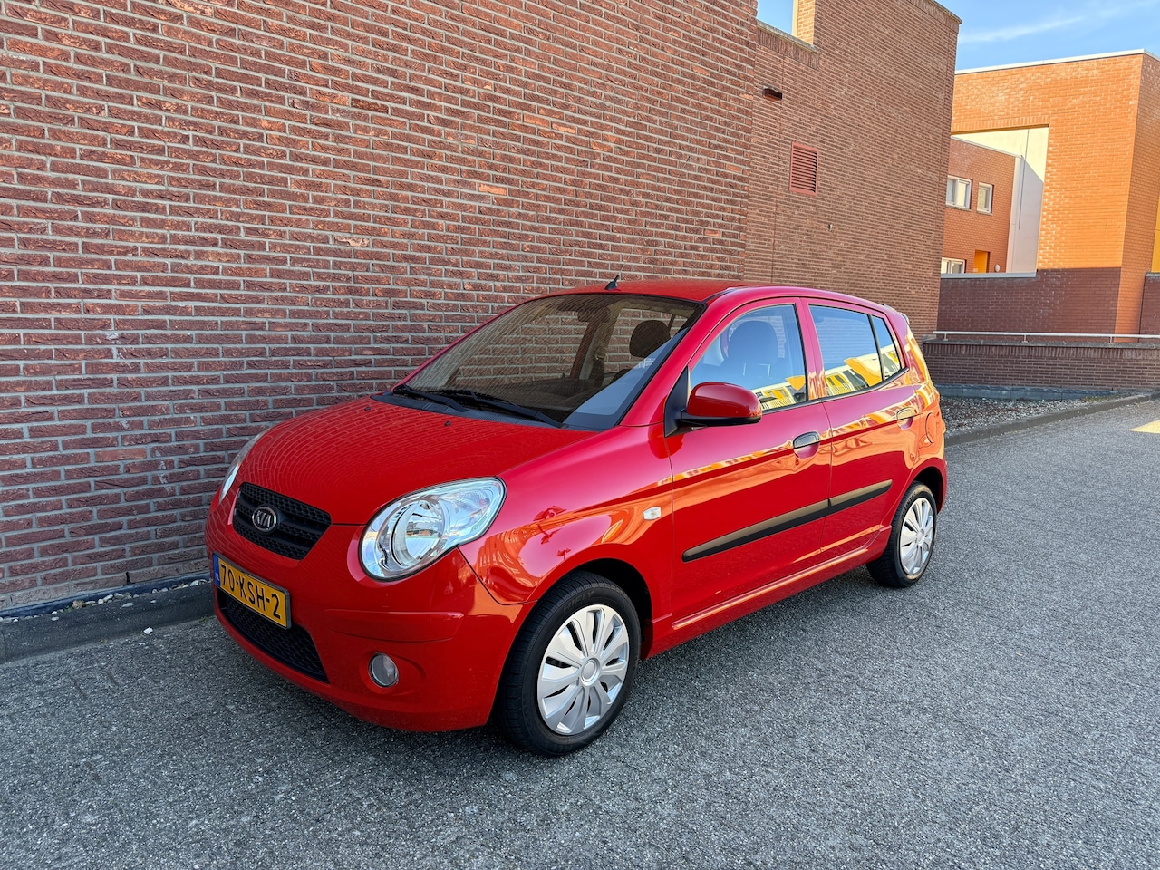 Kia Picanto - 1.0 Seven Lage km stand Goed onderhouden - AutoWereld.nl