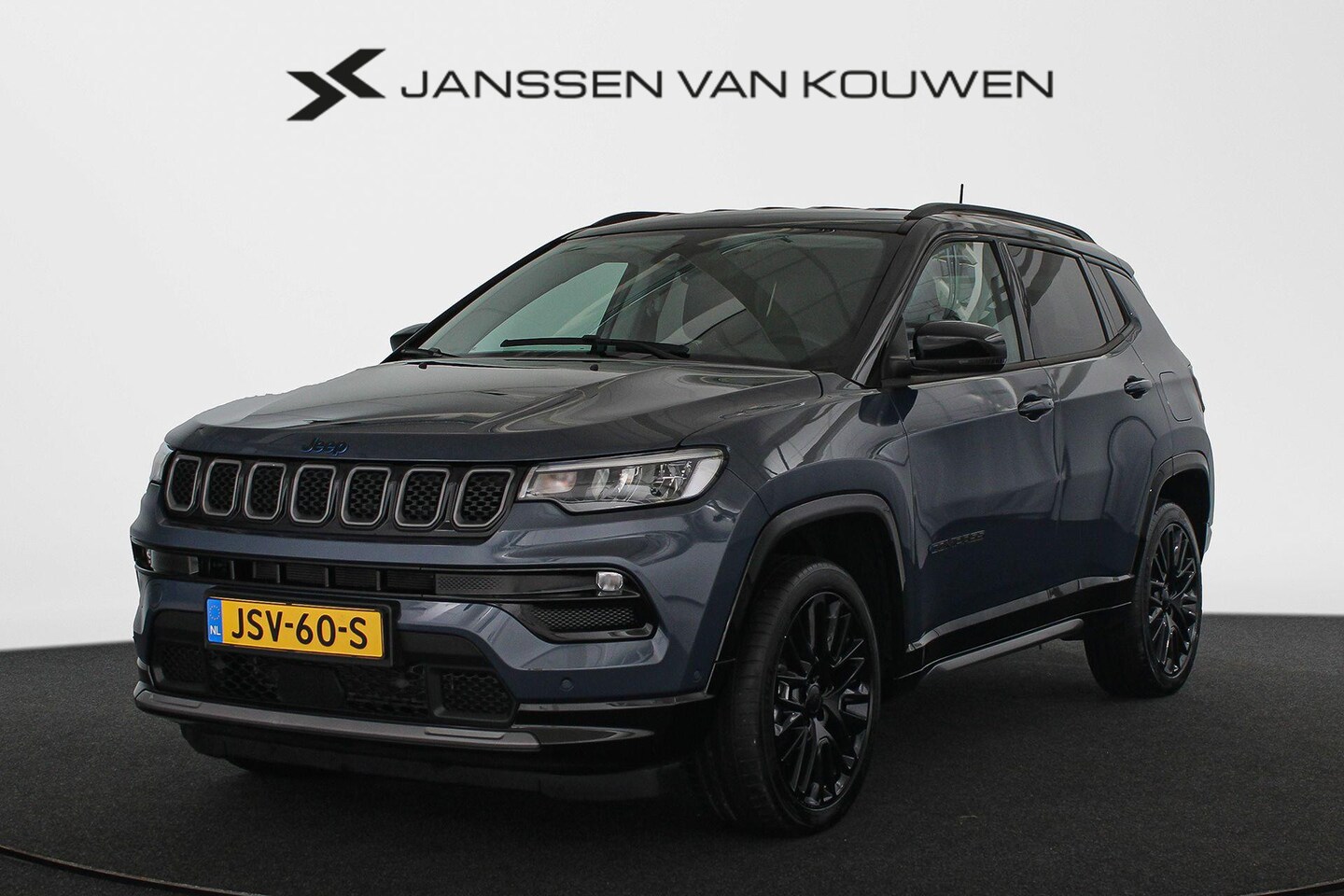 Jeep Compass - 4xe 240 Plug-in Hybrid Electric S SOH 98% Leder Stuur-Stoelverwarming Carplay - AutoWereld.nl