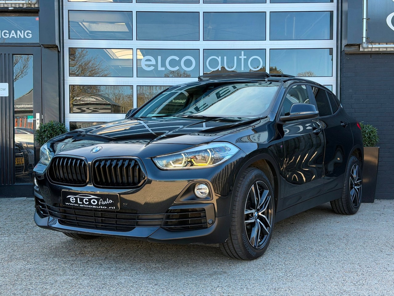 BMW X2 - SDrive18i 140pk M-sport Executive /Pano - AutoWereld.nl