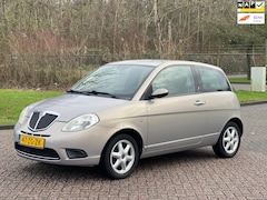 Lancia Y(psilon) - Ypsilon 1.2 Oro/AIRCO/ELECRAMEN VOOR/TREKHAAK