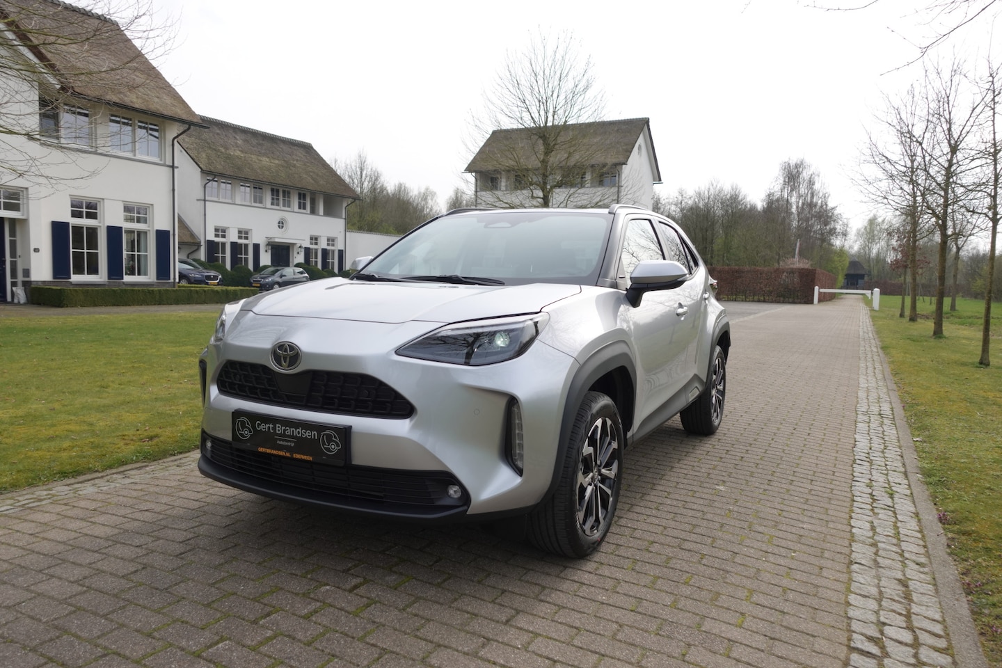 Toyota Yaris Cross - 1.5 Hybrid 130 Dynamic | PDC | Camera | ACC | Stoelverwarming | Stuurwielverwarming | - AutoWereld.nl